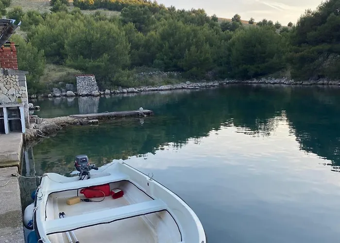 Secluded Fisherman's Cove Lupescina, Kornati - 18657 *